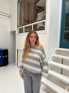 Stilvolle gestrickte Pullover mit trendigen Streifen für einen modischen Look
